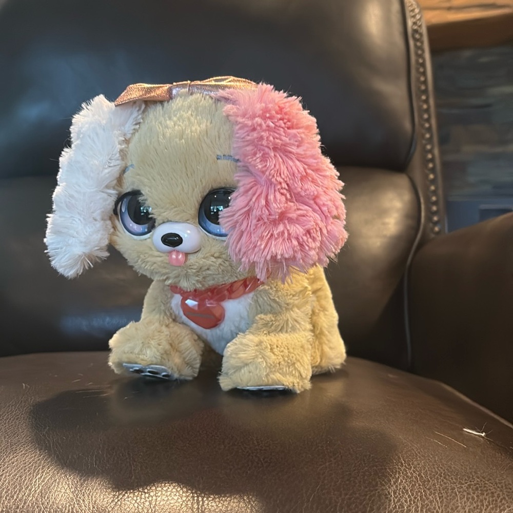 Present Pets - Fancy Puppy Interactive Plush Pet Toy